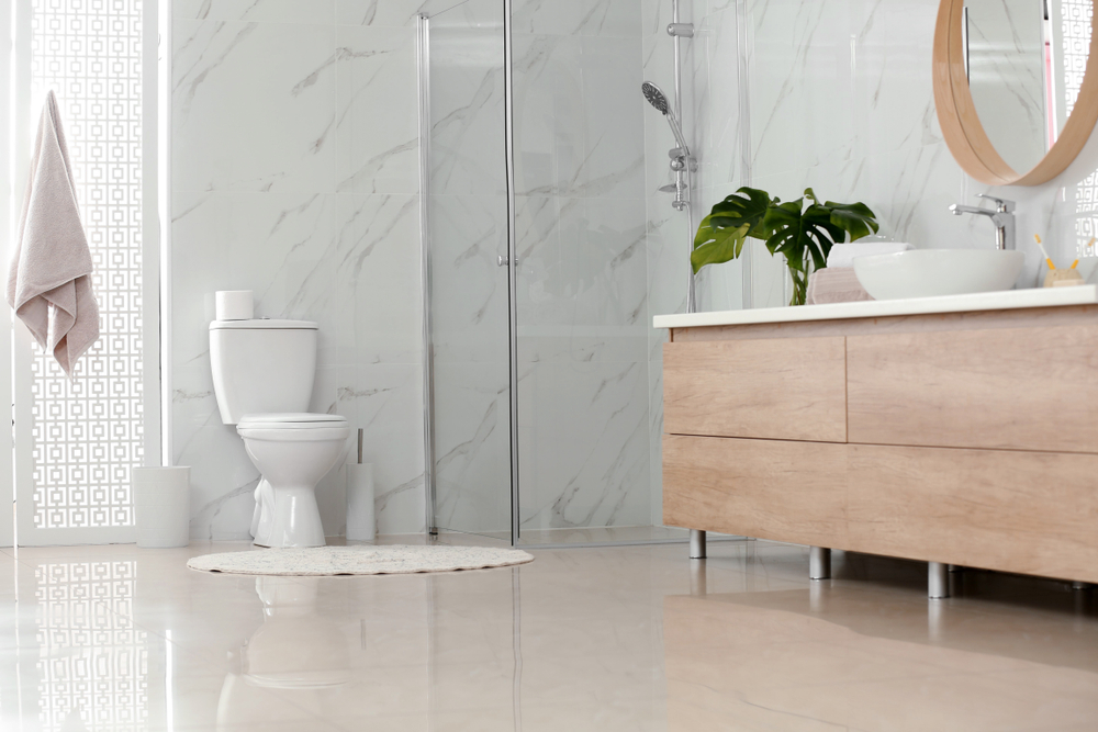 Interior,of,modern,bathroom,with,toilet,bowl